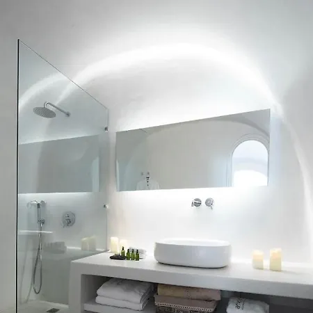 Villa Elegant Santorini House 3 Bedroom Villa Caldera View-Hottub