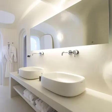 Villa Elegant Santorini House 3 Bedroom Villa Caldera View-Hottub