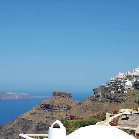 Villa Elegant Santorini House 3 Bedroom Villa Caldera View-Hottub *