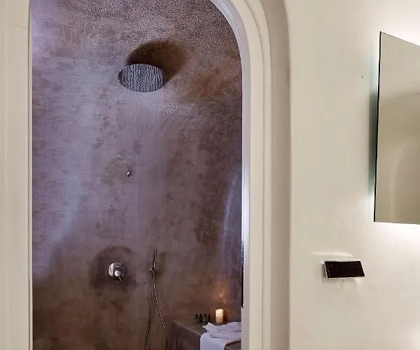 Elegant Santorini House 3 Bedroom Caldera View-outdoor Hot Tholos (Santorini)