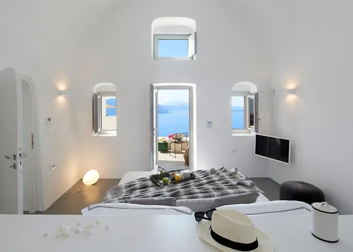 Elegant Santorini House 3 Bedroom Caldera View-outdoor Hot Villa Tholos (Santorini)