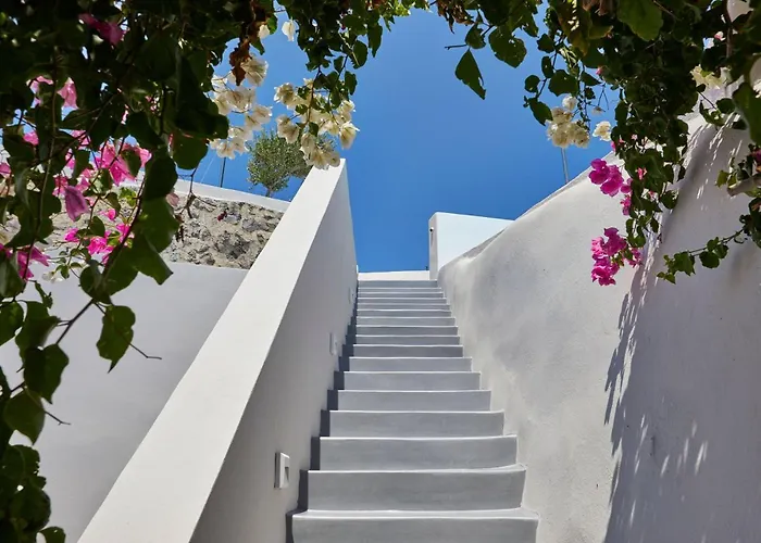Elegant Santorini House 3 Bedroom Caldera View-outdoor Hot Villa Tholos (Santorini)