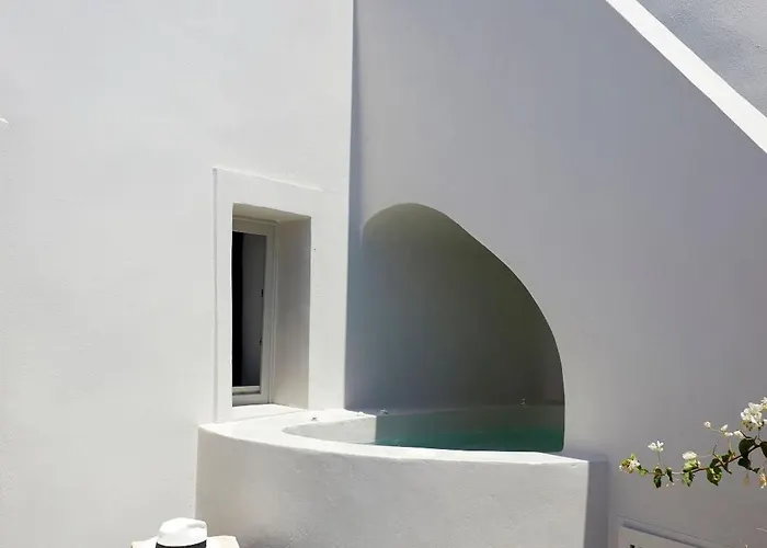 Elegant Santorini House 3 Bedroom Caldera View-outdoor Hot Villa Tholos (Santorini)