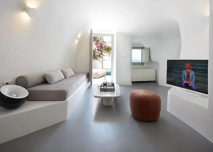 Elegant Santorini House 3 Bedroom Caldera View-outdoor Hot Tholos (Santorini)
